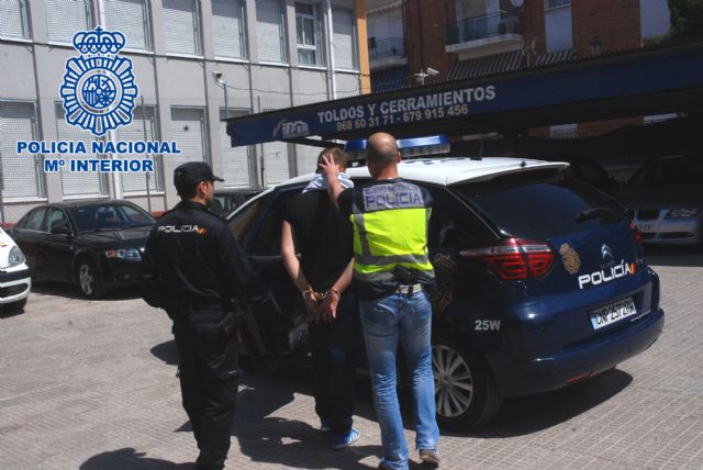 La Policía Nacional detiene en Molina de Segura a los autores de varios robos con fuerza en domicilios