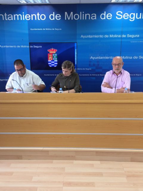 El Ayuntamiento de Molina de Segura y la Federación de Asociaciones de Vecinos Interbarrios firman un convenio de colaboración
