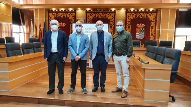 El Ayuntamiento de Molina de Segura firma un convenio con Cáritas para atender a personas en situación de vulnerabilidad en 2021