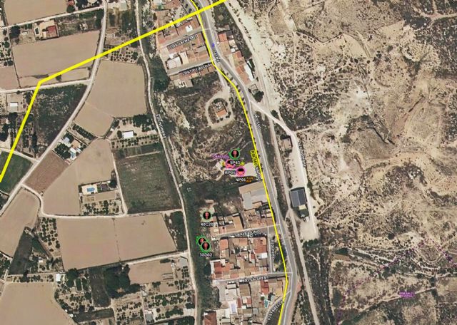 Servicios de emergencia dan por extinguido el incendio de cañizo declarado en la pedanía de La Ribera de Molina