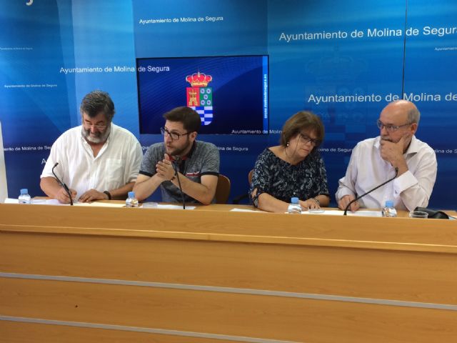 El Ayuntamiento de Molina de Segura firma convenios con la Asociación Ateneo Villa de Molina y la Asociación de Personas Jubiladas y Pensionistas - Intersindical