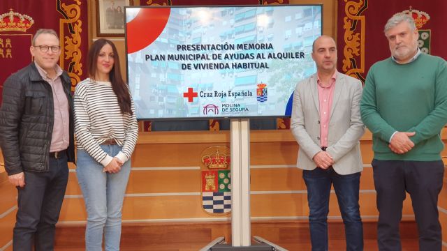 El Ayuntamiento y Cruz Roja Española Asamblea Comarcal Molina de Segura  Vega Media ayudan a más de 50 familias para prevenir la exclusión social