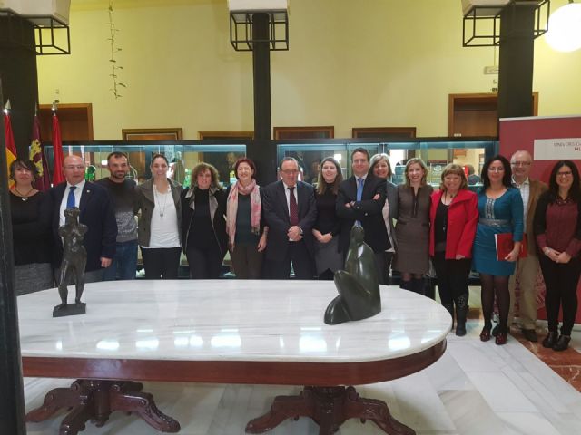 El Ayuntamiento de Molina de Segura y la Universidad de Murcia firman un convenio para el desarrollo del Programa Salud 5-10, Niños Sanos, Adultos Felices