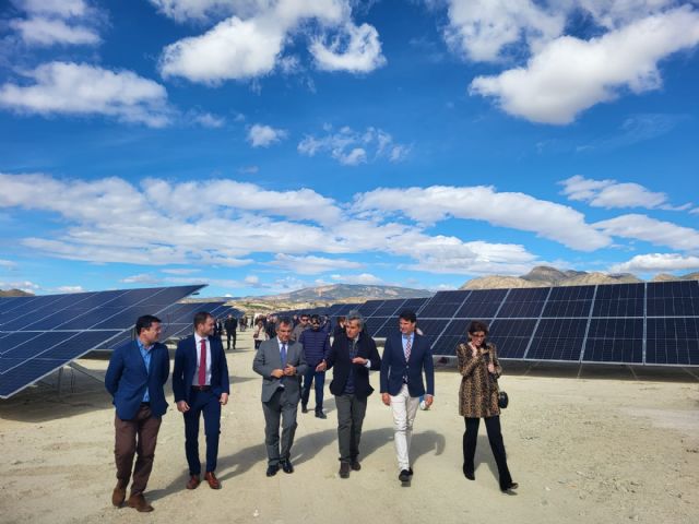 El nuevo parque de generación fotovoltaica instalado en la pedanía molinense de El Fenazar tiene una capacidad de producción anual de 3.506 Mwh