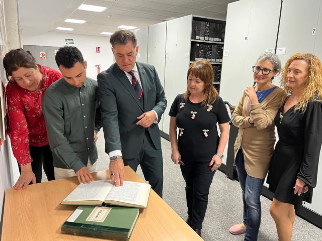 El Archivo Municipal de Molina de Segura lleva a cabo la digitalización de los Libros de Plenos a través del programa Mi Primer Empleo