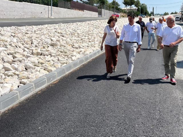 El Gobierno local invierte 338.463,77 euros en las obras de revestimiento del talud de la Avenida de la Ermita, en urbanización El Romeral