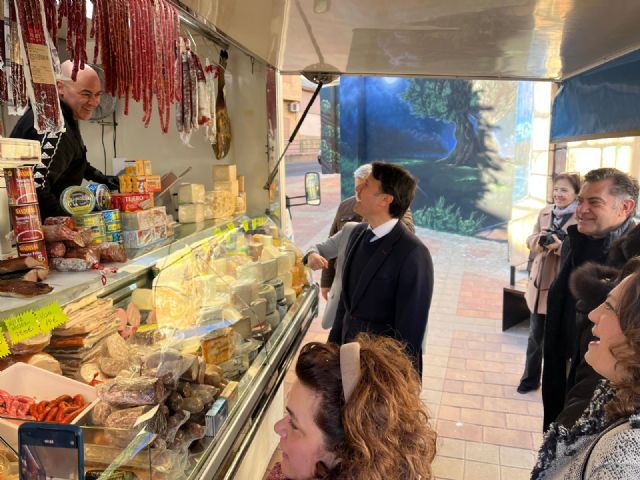 El mercado de los miércoles en Torrealta ya es una realidad en Molina de Segura