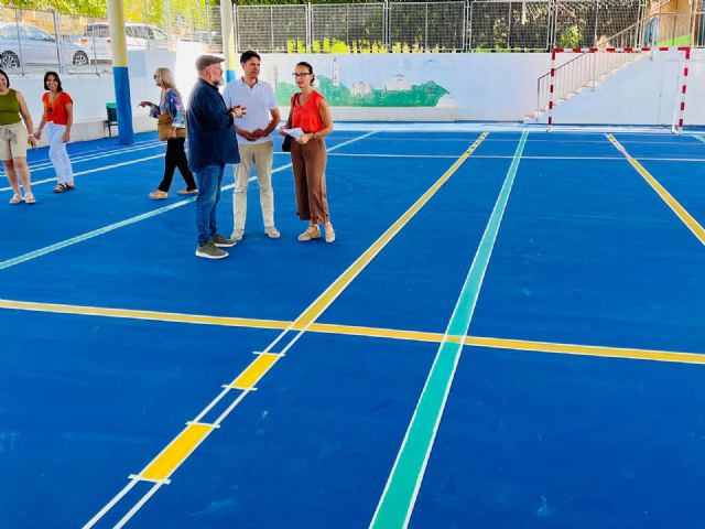 El alcalde de Molina de Segura visita las obras de mantenimiento y mejora realizadas en centros docentes de Molina de Segura, con una inversión de 140.547,55 euros