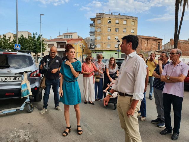 El Barrio de San Roque de Molina de Segura embellece sus calles con Vidas coloridas, dos nuevas pinturas murales