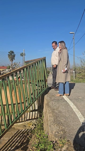 Grave peligro por el abandono de las vallas en la vereda La Mejora en La Ribera de Molina