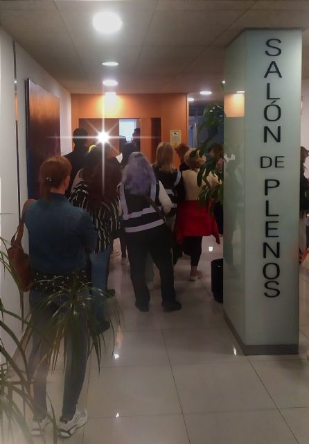 'Todo para el pueblo, pero sin el pueblo' de Molina