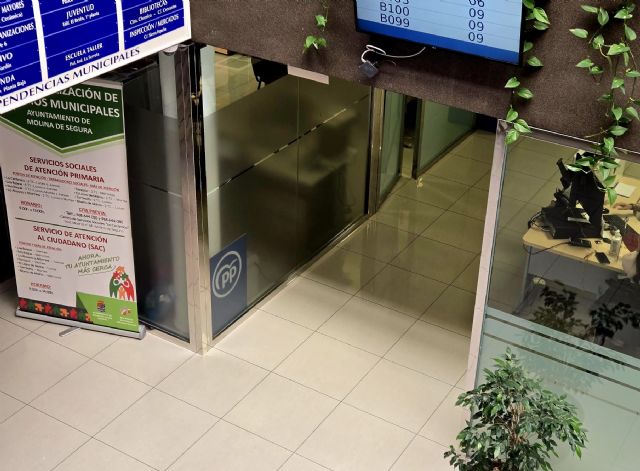 'Ridículo y torpe' el caos del gobierno de PP y VOX tras retirar su moción ilegal por miedo al PSOE