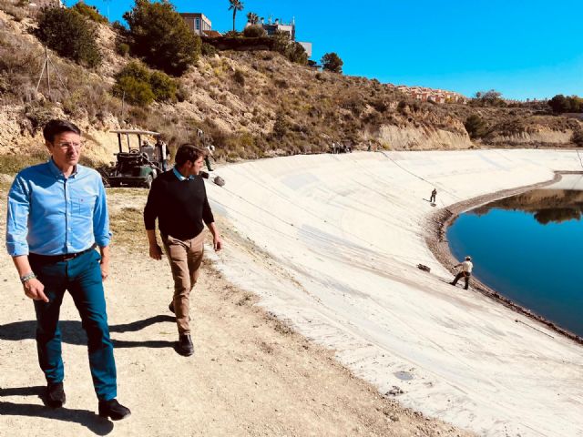 Avanzan a buen ritmo los trabajos en la balsa de riego del Campo de Golf de Altorreal para frenar la proliferación de mosquitos