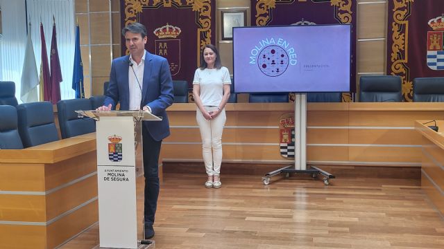 El Ayuntamiento de Molina de Segura acoge el acto de firma de la adhesión de entidades al proyecto Molina en Red