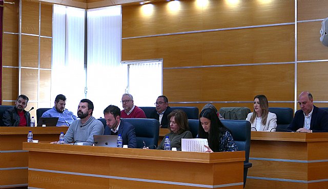 El PSOE saca adelante la moción sobre Torrealta pero PP y VOX dicen no a los bomberos y a las personas dependientes en Molina de Segura