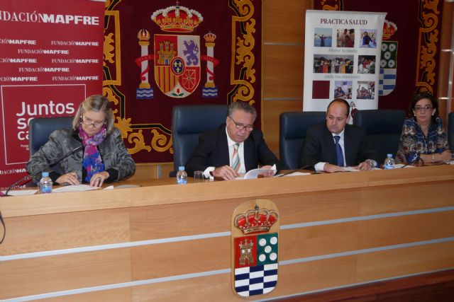 El Ayuntamiento de Molina de Segura y AFESMO firman un convenio