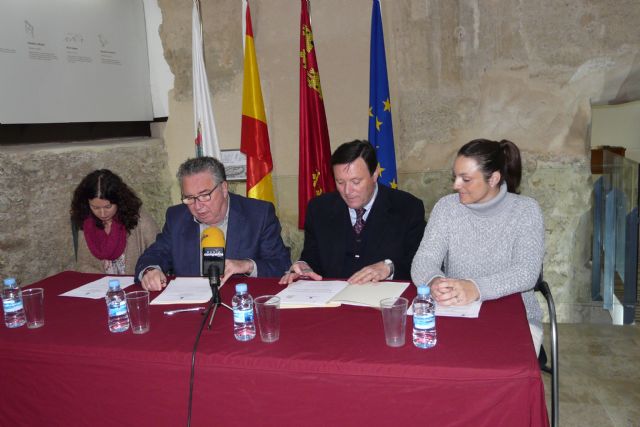 El Ayuntamiento de Molina de Segura y el Complejo Aros Centro Hípico firman un acuerdo de cooperación deportiva y educativa