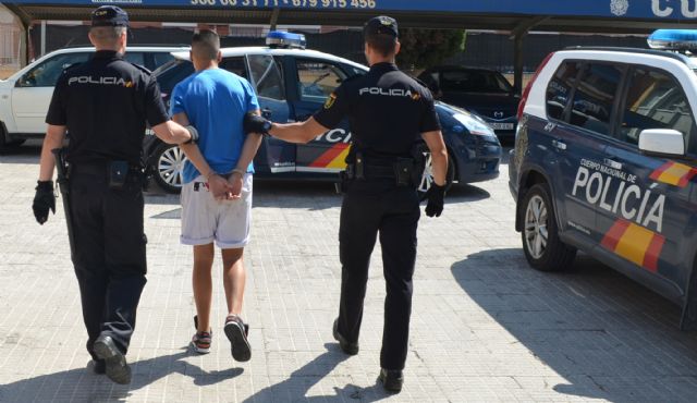 La Policía Nacional detiene en Molina de Segura al presunto autor de cuatro robos con violencia e intimidación