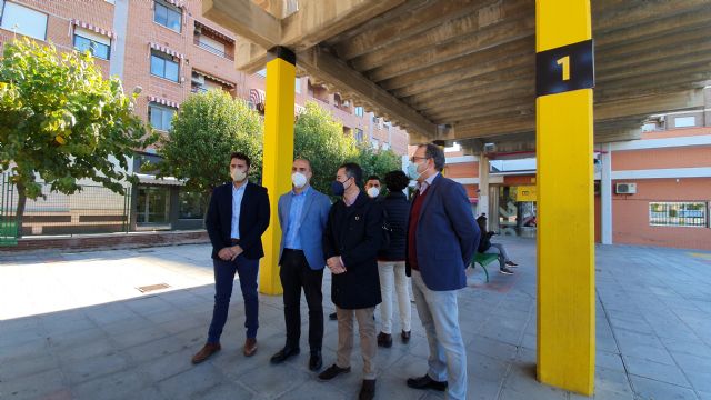 Los alcaldes de Molina de Segura, Las Torres de Cotillas y Lorquí reclaman la ampliación de itinerarios y frecuencias de los autobuses interurbanos y una solución para las bonificaciones