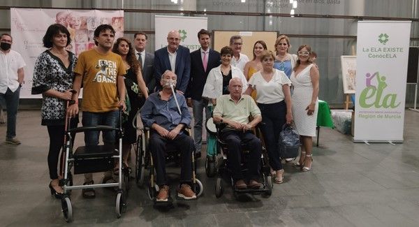Eliseo García, alcalde de Molina de Segura, deja 'plantados' a familiares y enfermos de ELA de la Región de Murcia
