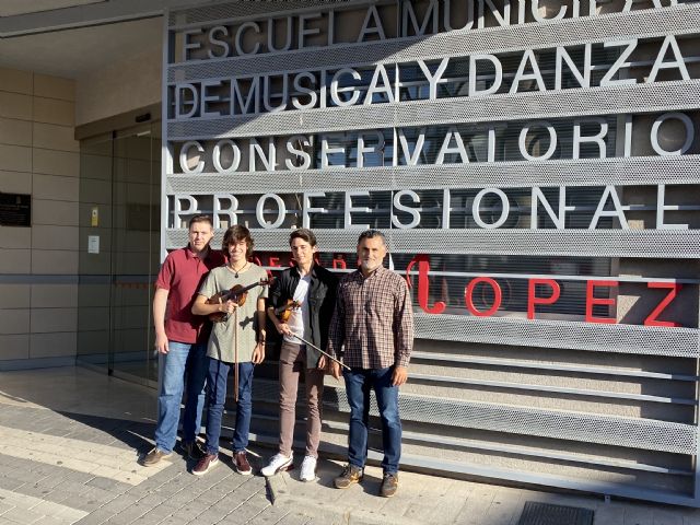 Dos alumnos de violín del Conservatorio de Música Maestro Jaime López de Molina de Segura han sido seleccionados como titulares de la Orquesta de Jóvenes de la Región de Murcia