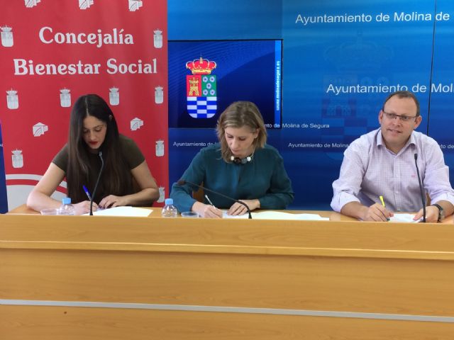 El Ayuntamiento de Molina de Segura firma un convenio de colaboración con Cruz Roja para ayudas de urgente necesidad y Socorros y Emergencias