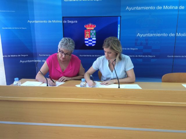 El Ayuntamiento de Molina de Segura firma una adenda al convenio de colaboración con AFAD para la atención de enfermos de Alzheimer y otras demencias