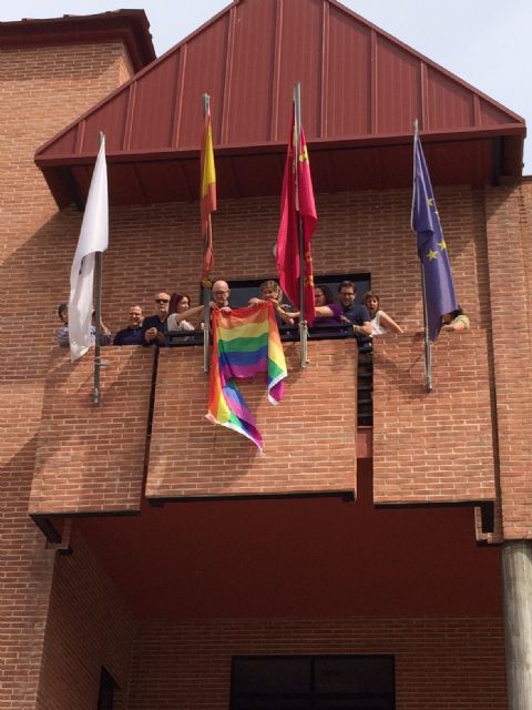 El Ayuntamiento de Molina de Segura se suma al llamamiento para continuar la lucha contra toda discriminación basada en la orientación sexual y la identidad de género