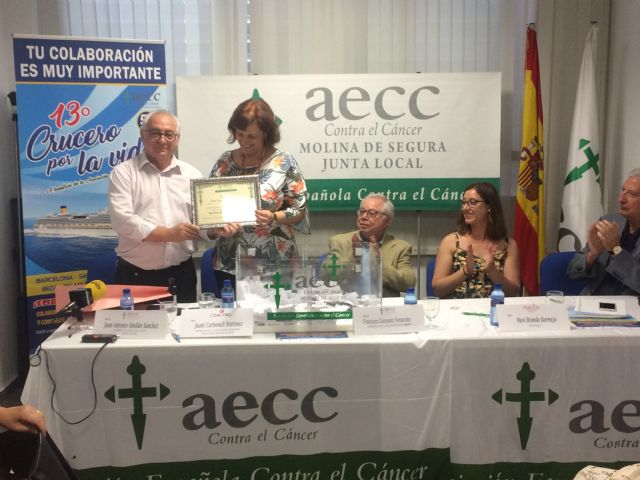El número 3.602 es el ganador del primer premio en el sorteo del 13º Crucero por la Vida organizado por la Junta Local de la Asociación Española Contra el Cáncer de Molina de Segura