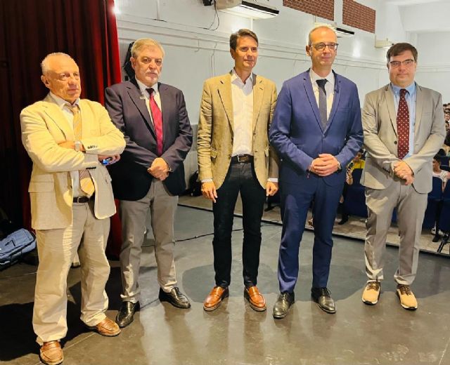 La Comunidad y el Ayuntamiento de Molina de Segura ponen en valor la contribución de la FEM a la difusión científica entre los jóvenes