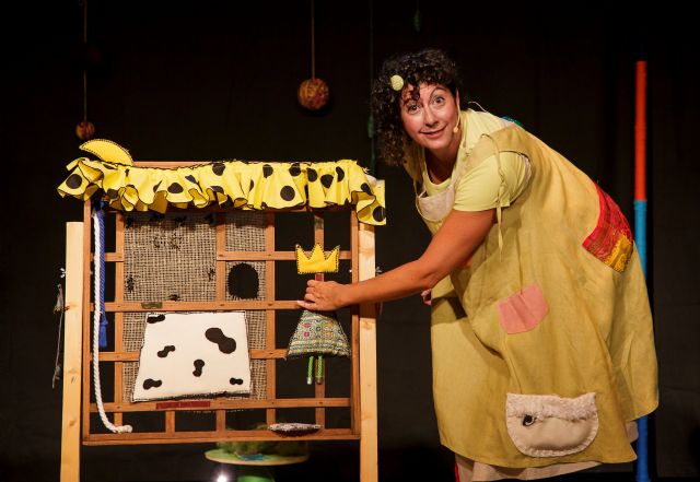Eugenia Manzanera protagoniza el espectáculo musical infantil RETAHILANDO en el Teatro Villa de Molina el domingo 22 de abril