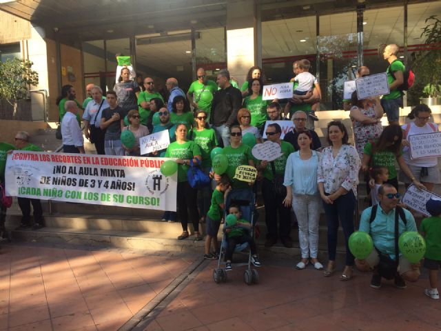 El PSOE pide a la Consejería que escuche a los padres del colegio Nuestra Señora de los Remedios de Molina de Segura y les conceda lo que es justo para sus hijos