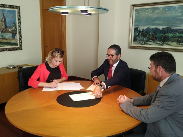 El Ayuntamiento de Molina de Segura firma el convenio con la Cámara Oficial de Comercio para la instalación de la sede en dependencias municipales