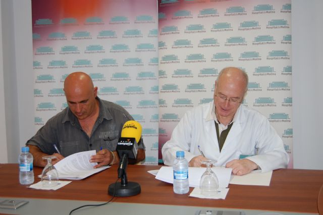 Convenio de colaboración entre el Hospital de Molina y Traperos de Emaús