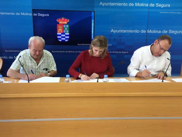 El Ayuntamiento de Molina de Segura firma un convenio de colaboración con Cáritas para la atención a personas en situación de exclusión social grave
