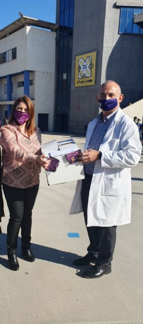 El Ayuntamiento de Molina de Segura hace entrega de 1.000 mascarillas a alumnado de la ESO con motivo del Día Internacional de la Eliminación de la Violencia Contra la Mujer