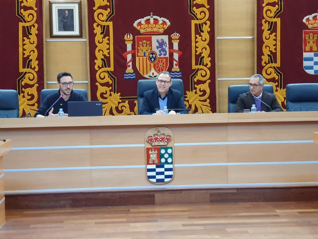 El Ayuntamiento de Molina de Segura y AFESMO presentan la nueva guía de promoción de salud mental en jóvenes Abre tu Mente en Modo Positivo