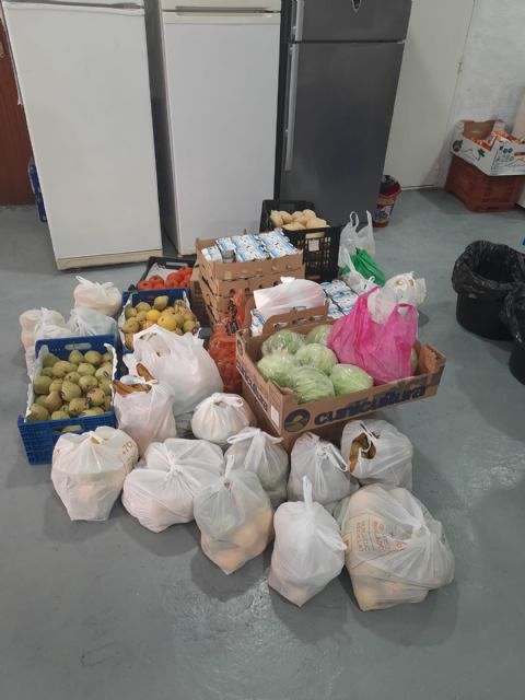 El Ayuntamiento de Molina de Segura dona a Cáritas alimentos de las escuelas infantiles del municipio