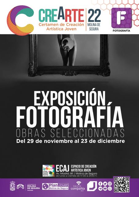 Rocío Marín Navarro, con La mirada del otro, primer premio en la modalidad de Fotografía del Certamen de Creación Artística Joven CREARTE 2022 de Molina de Segura