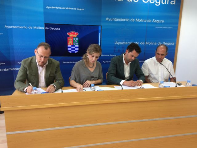 El Ayuntamiento de Molina de Segura firma un convenio con la Clínica Dental del Hospital de Molina para facilitar tratamientos bucodentales a personas con menos recursos