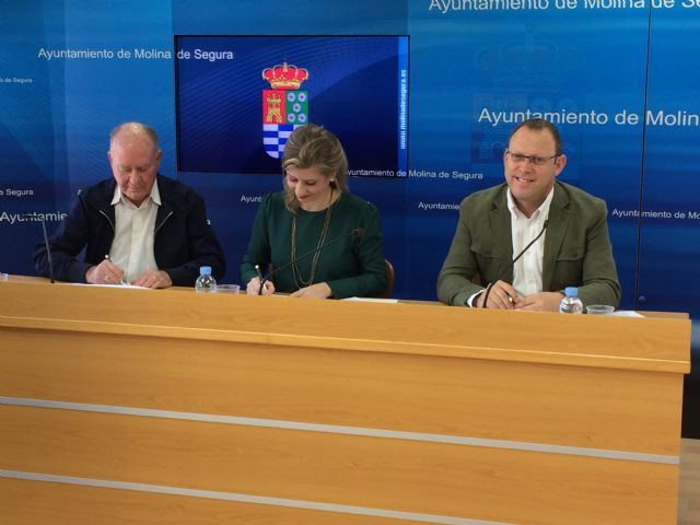 El Ayuntamiento de Molina de Segura y ASPAPROS firman un convenio para desarrollar actividades de integración social con personas con discapacidad intelectual