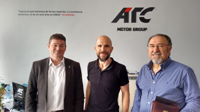 El Ayuntamiento de Molina de Segura visita la empresa ATC Motor Group, galardonada por la Asociación Europea de Economía y Competitividad
