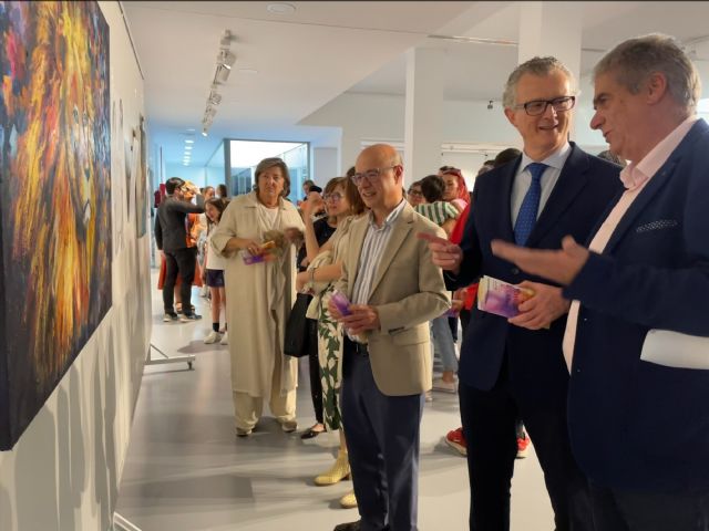 El centro de Salud Mental de Molina de Segura promueve la I Exposición artística ‘ExpresArte’ con obras de los usuarios